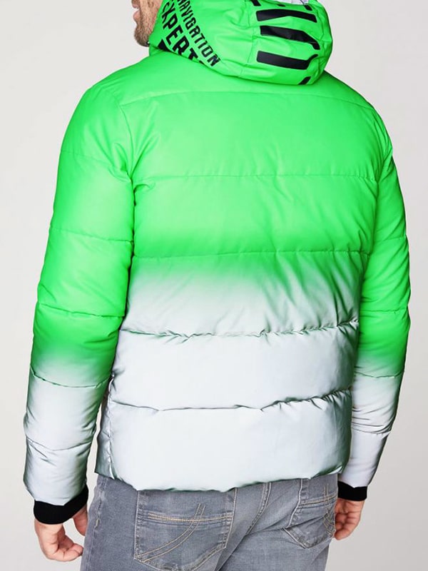 渐变开云(中国)羽绒服装